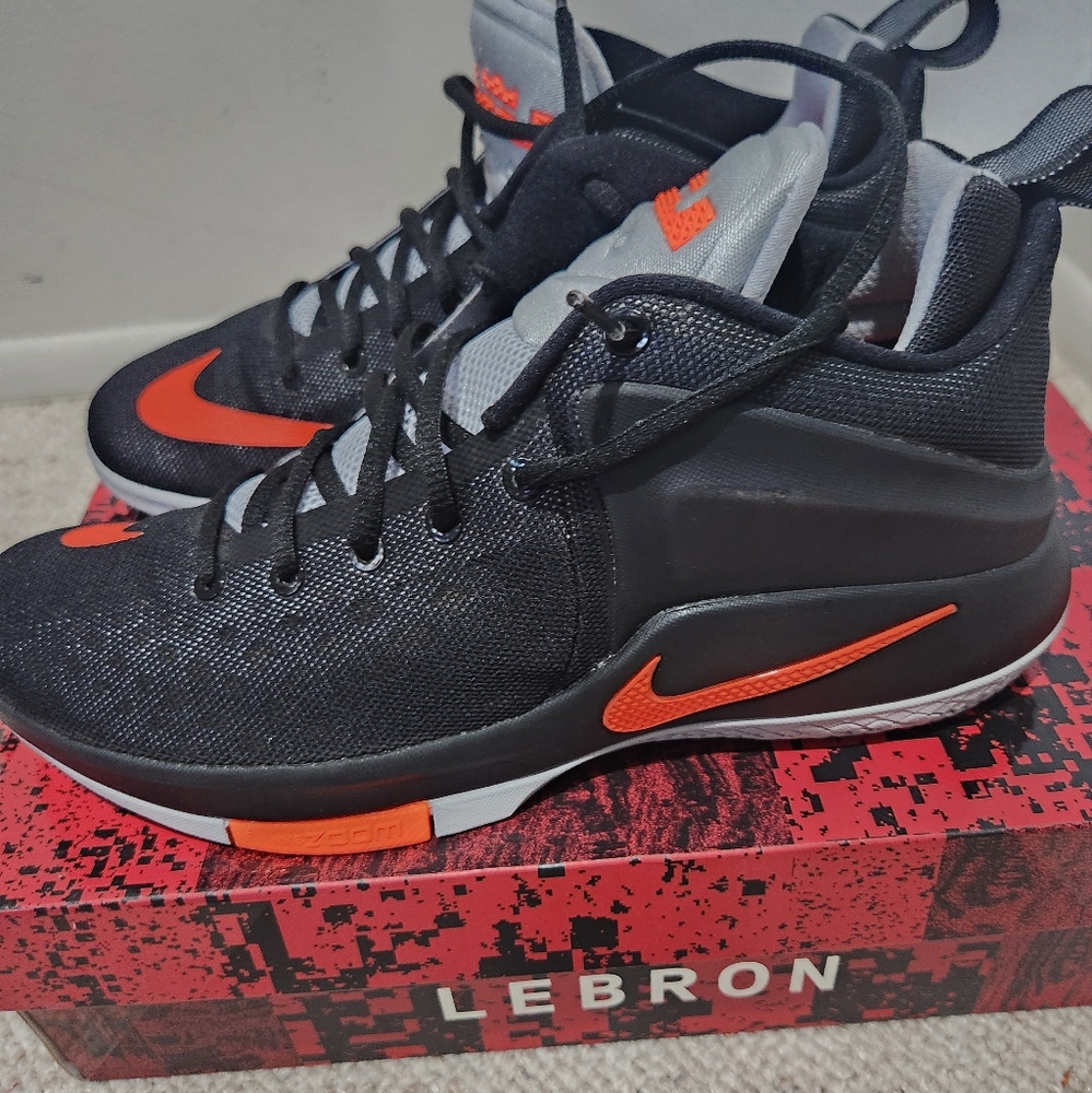 Nike Zoom Witness Black orange 9.5